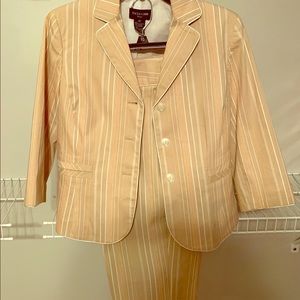 2 piece ankle length Pants suit